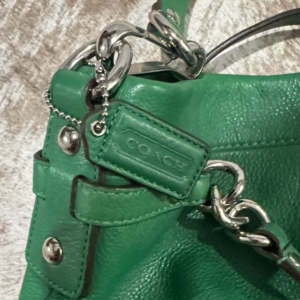 Coach Green Leather Shoulder Bag - Picture 3 of 5